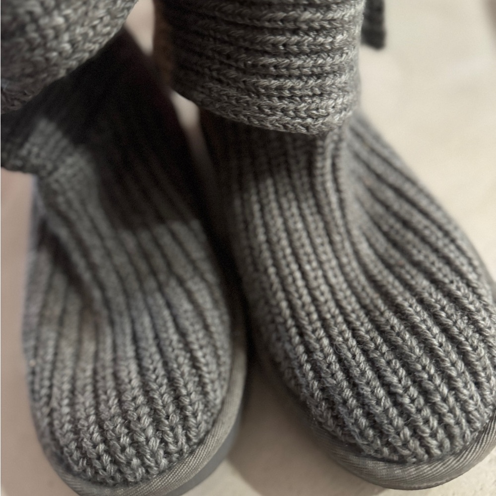 Gray Knitted UGG boots size 7 used once